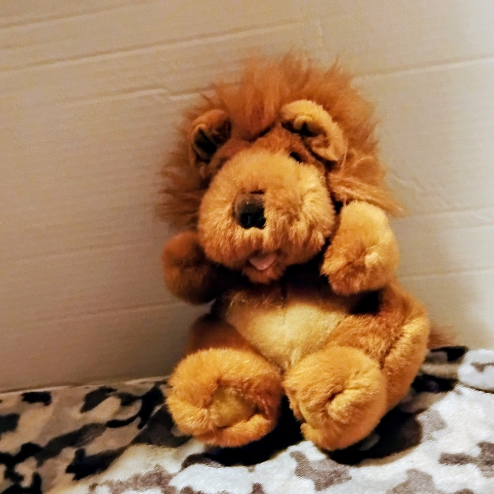 Vintage Brown Lion Stuff